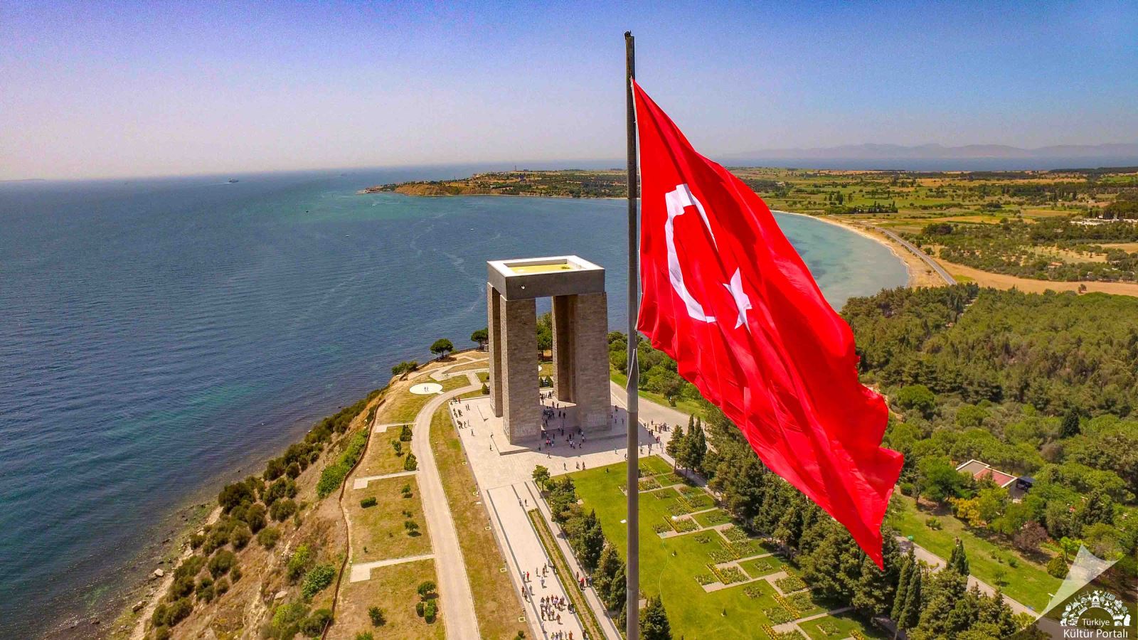 Çanakkale Şehitler Abidesi ve anıt alanı