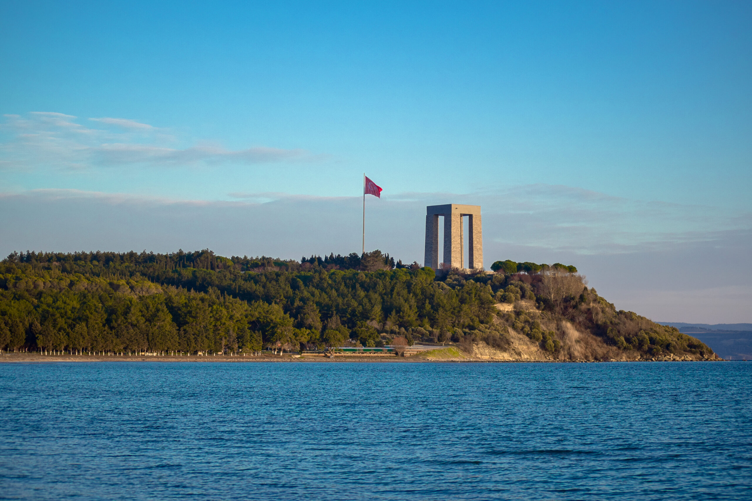 Çanakkale Şehitler Abidesi ve anıt alanı